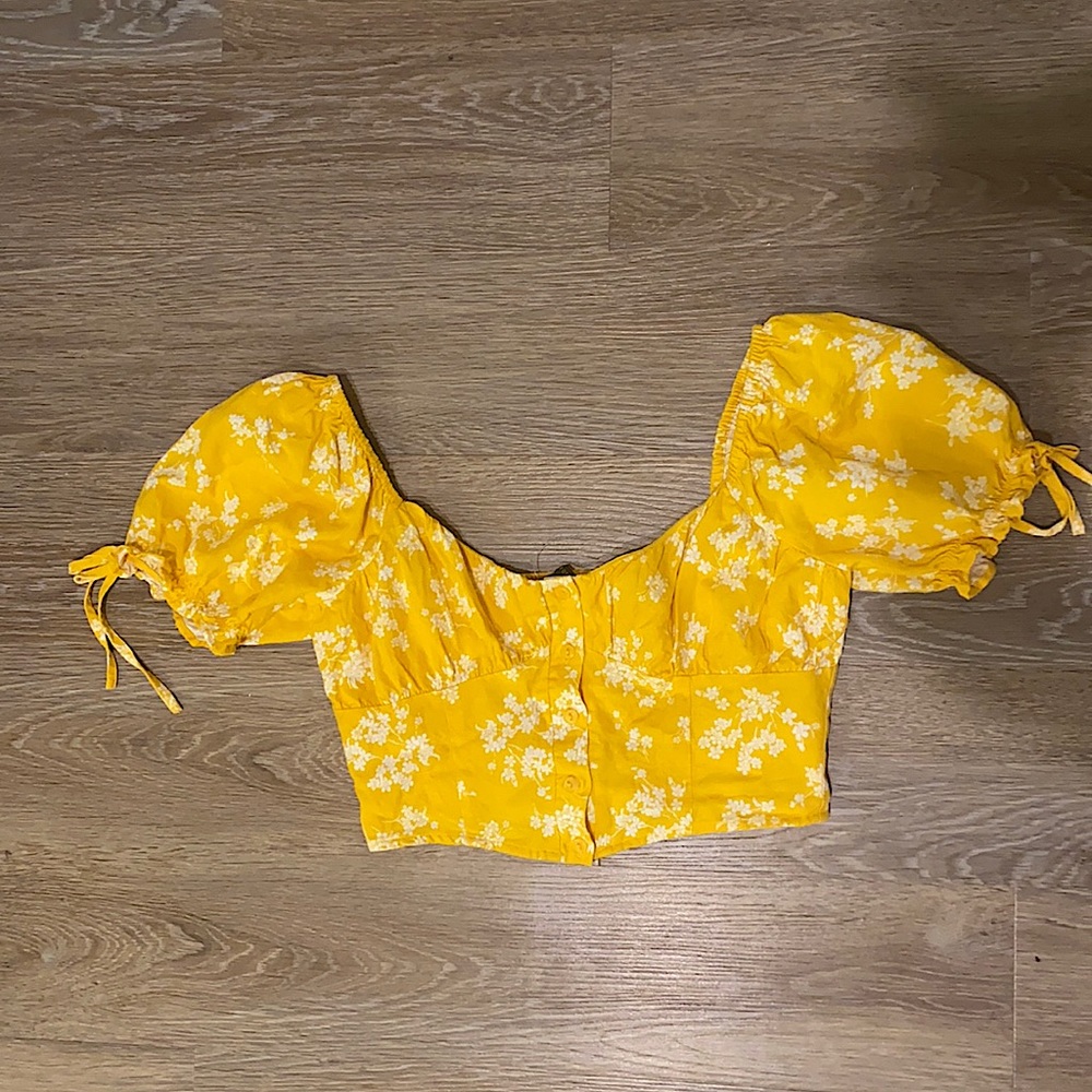 Off the shoulders Crop top